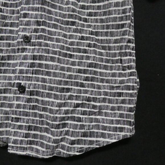 OLD NAVY | small 6-7 regular kids, boys | Short Sleeve Button-Up Front Shirt - Picture 7 of 14